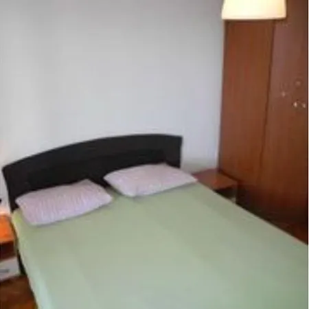 Vucko 6 Pax Apartment *