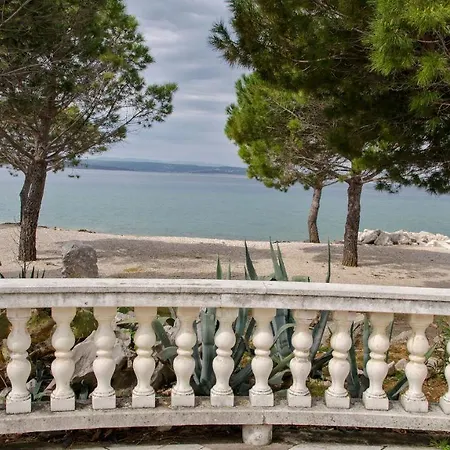 Vucko 6 Pax Apartment Crikvenica